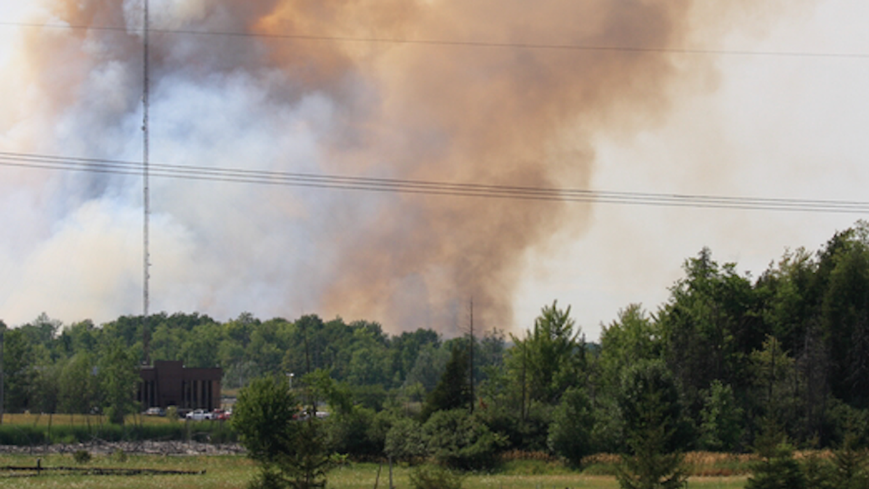 A Raging Fire In Ontario Is Forcing An Entire Town To Evacuate Right Now (VIDEO)