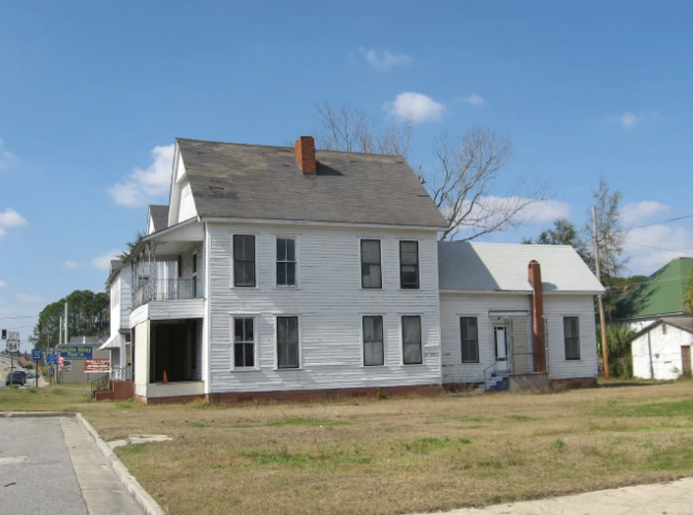 FixerUpper Homes For Sale In With Potential That Are Super Affordable And Cute Narcity