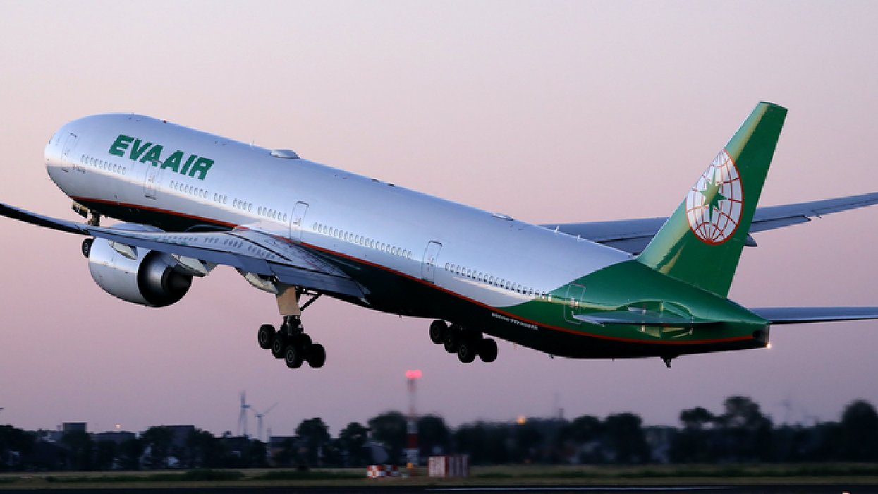 This Airline Offers 'Flights To Nowhere' For Singles Looking For Love This Christmas