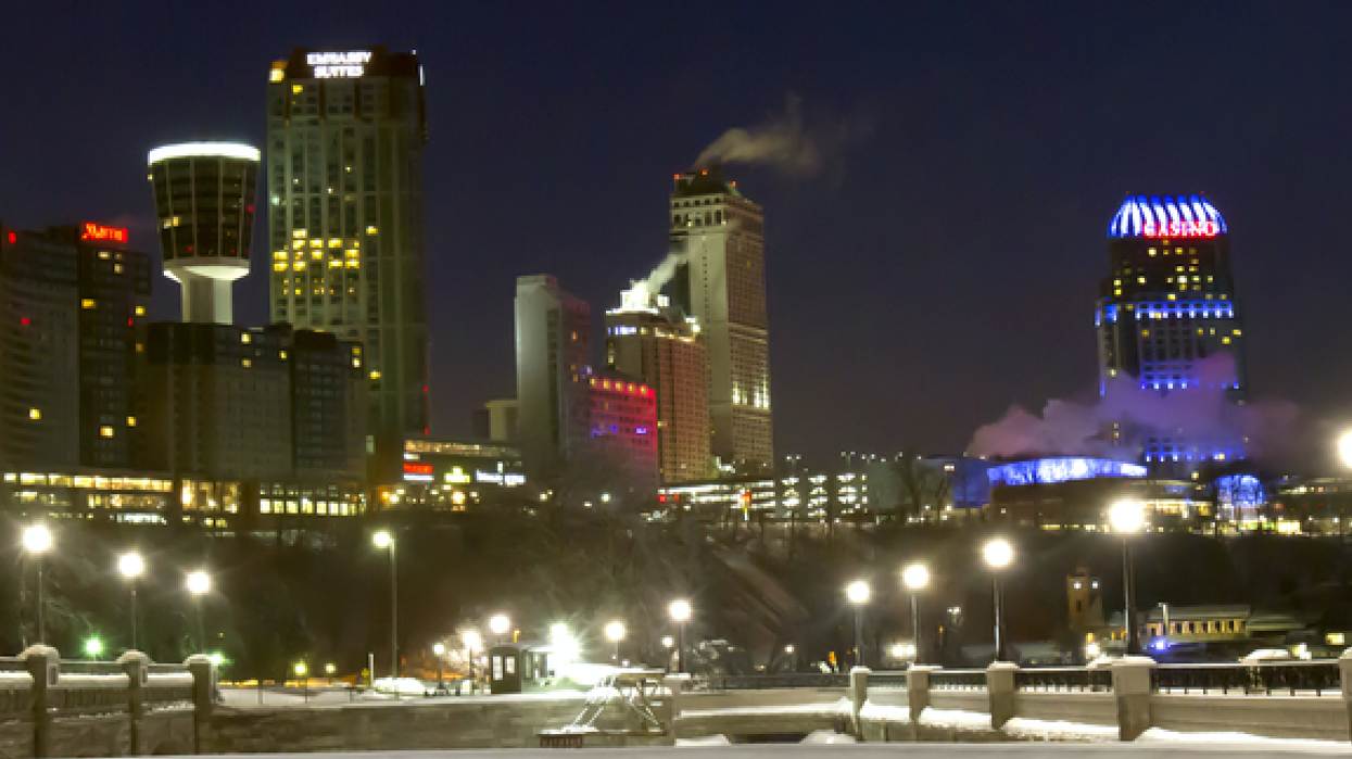 Over 30 People Crammed Into A Niagara Falls Hotel Room On Friday