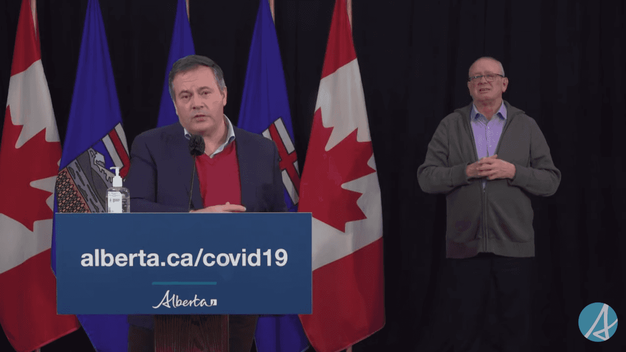 Alberta Just Loosened The Holiday Gathering Restrictions But Only For 'Single' People