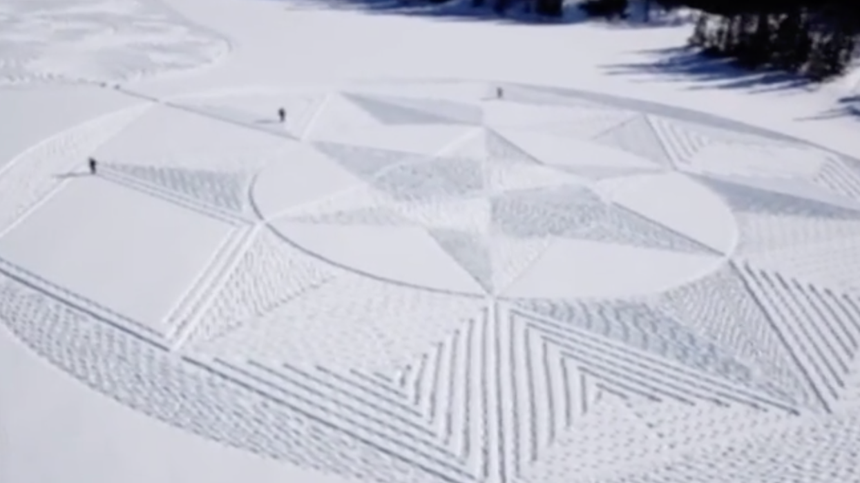 Someone In Ontario Is Making The Most Unbelievable Masterpieces With Snowshoes (VIDEOS)