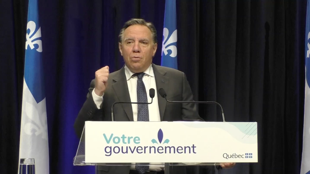 François Legault fait une faute d'orthographe dans un Tweet sur la langue française