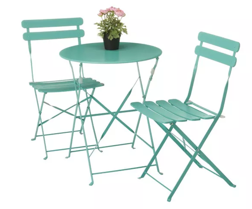 Canadian Tire Sale On Patio Furniture Can Get You Ready For Spring Narcity