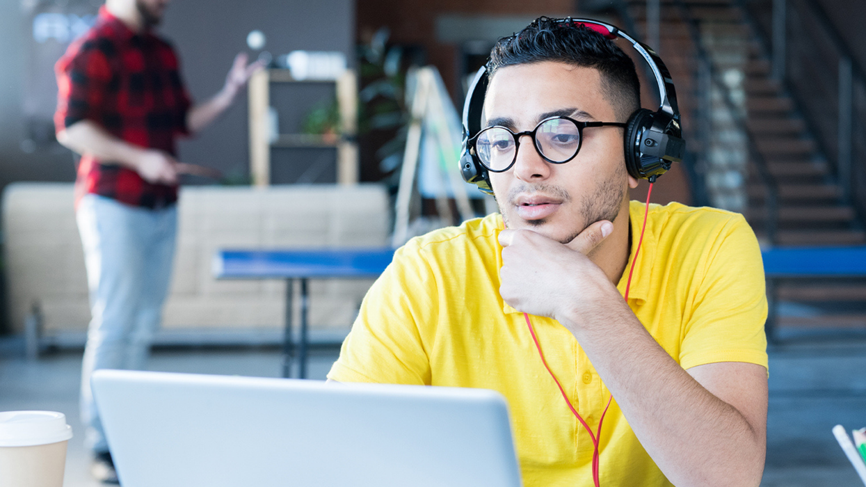 This Canadian Technology Company Is Hiring Across Canada & The Benefits Are Amazing