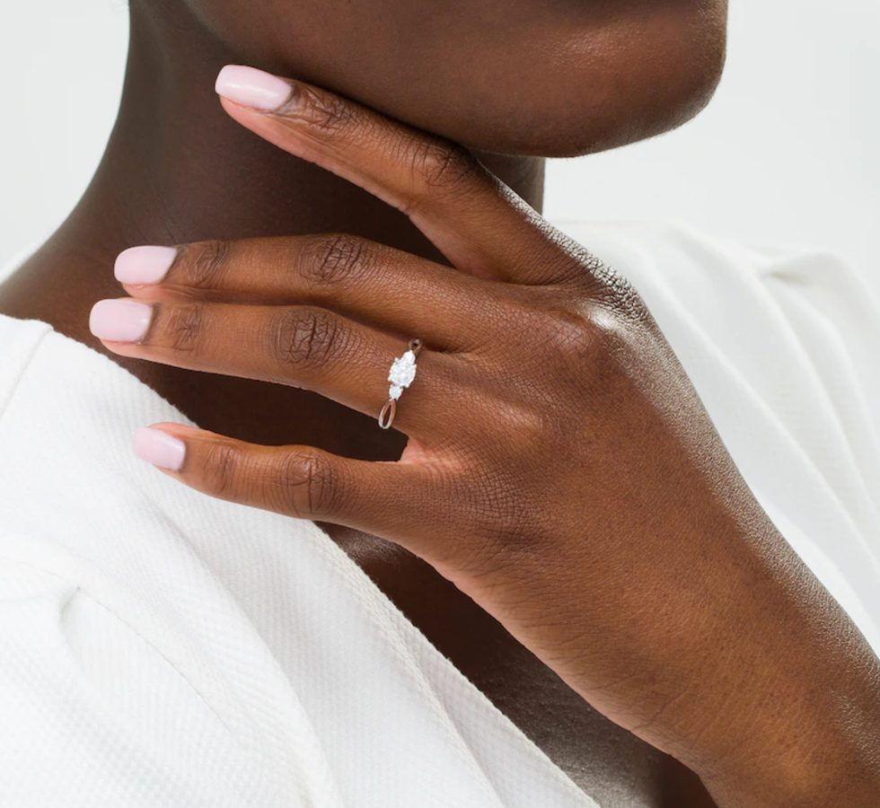 Peoples Jewellers Has An Early Black Friday Sale & You Can Save Up To