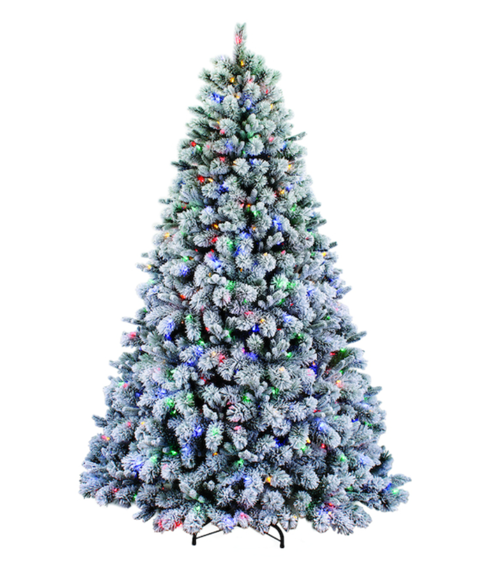 9 White Christmas Trees You Can Buy In Canada & Have The Most Stylish