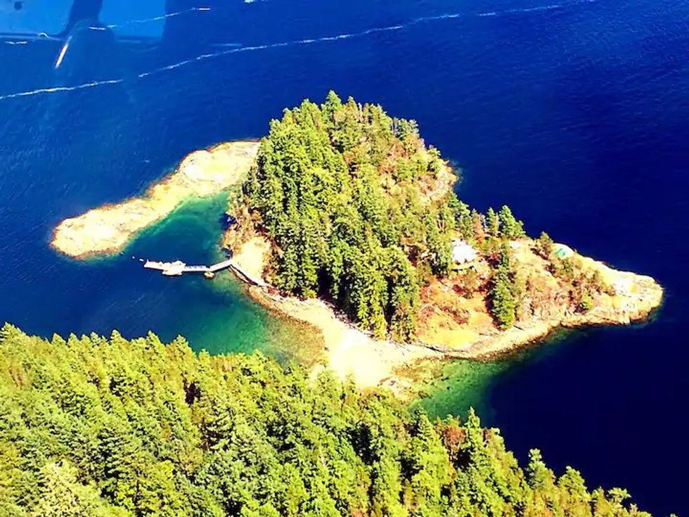 island to rent in bc