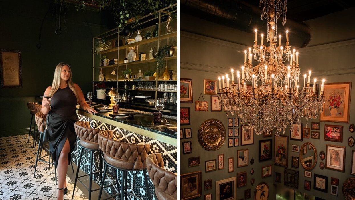 Izabelle Bee au Madame Bovary. Droite : Le lustre au-dessus des escaliers au Madame Bovary.