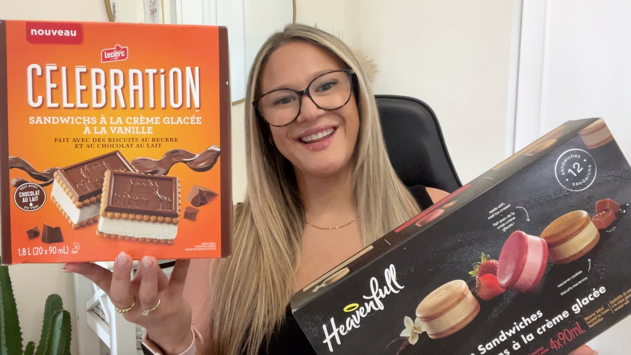 Izabelle Bee et les sandwichs à la crème glacée aux biscuits Célébration et aux macarons du Costco.