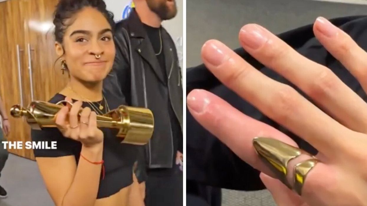 Jessie Reyez's ring got stuck on her finger at the JUNO Awards.