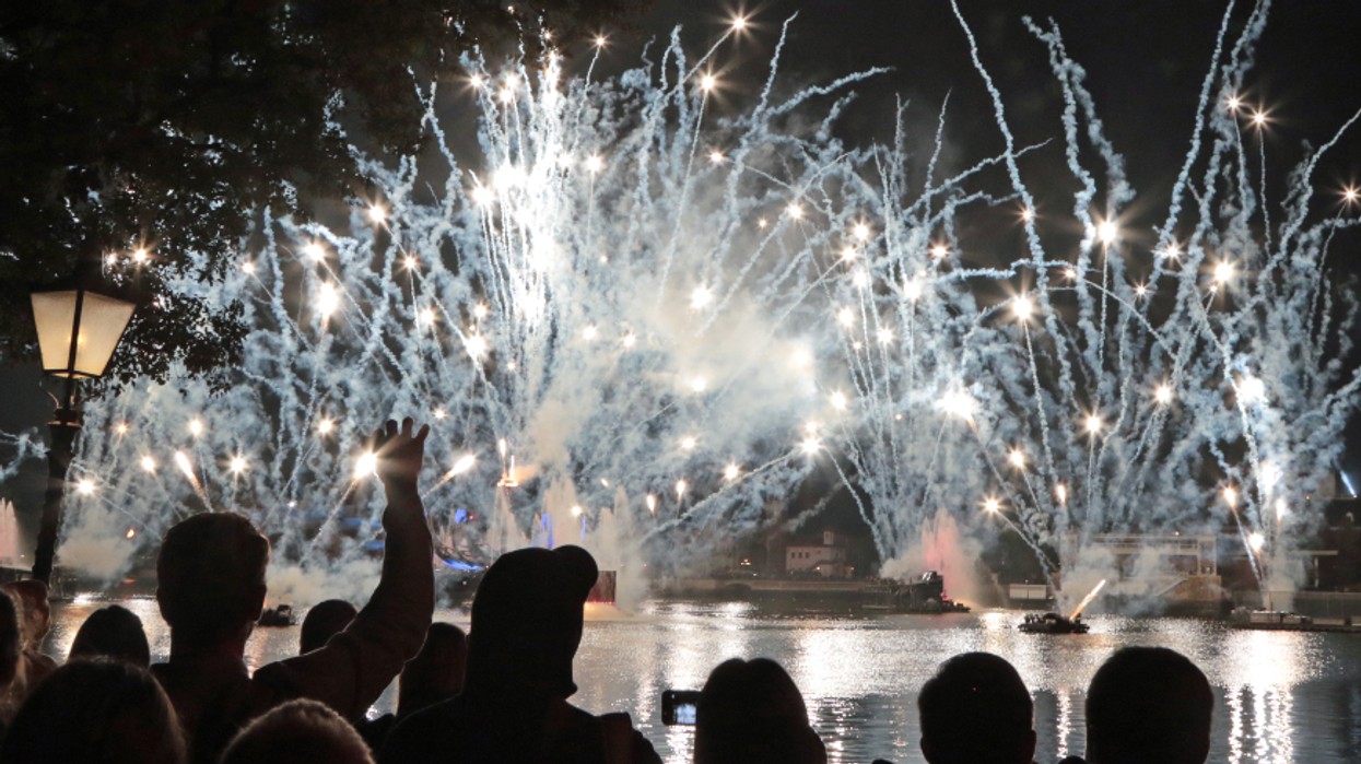 July 4th Fireworks In South Florida Will Still Illuminate The Skies This Weekend
