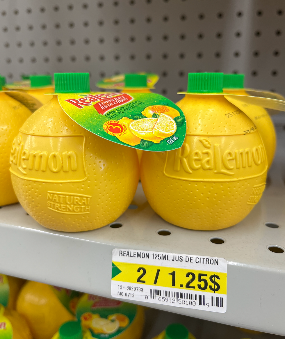 Jus de citron au Dollarama.