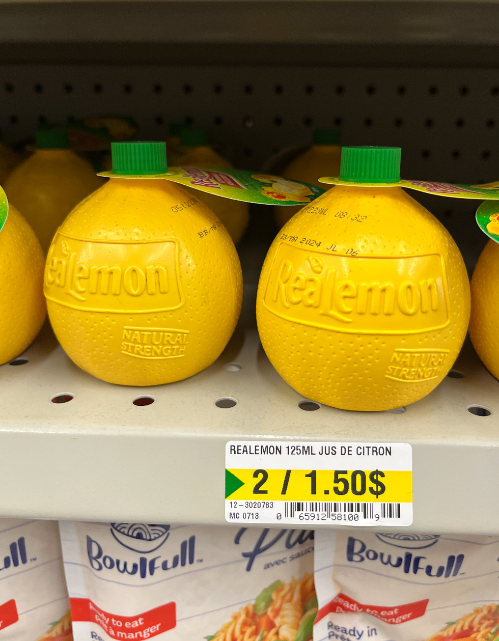Jus de citron au Dollarama.