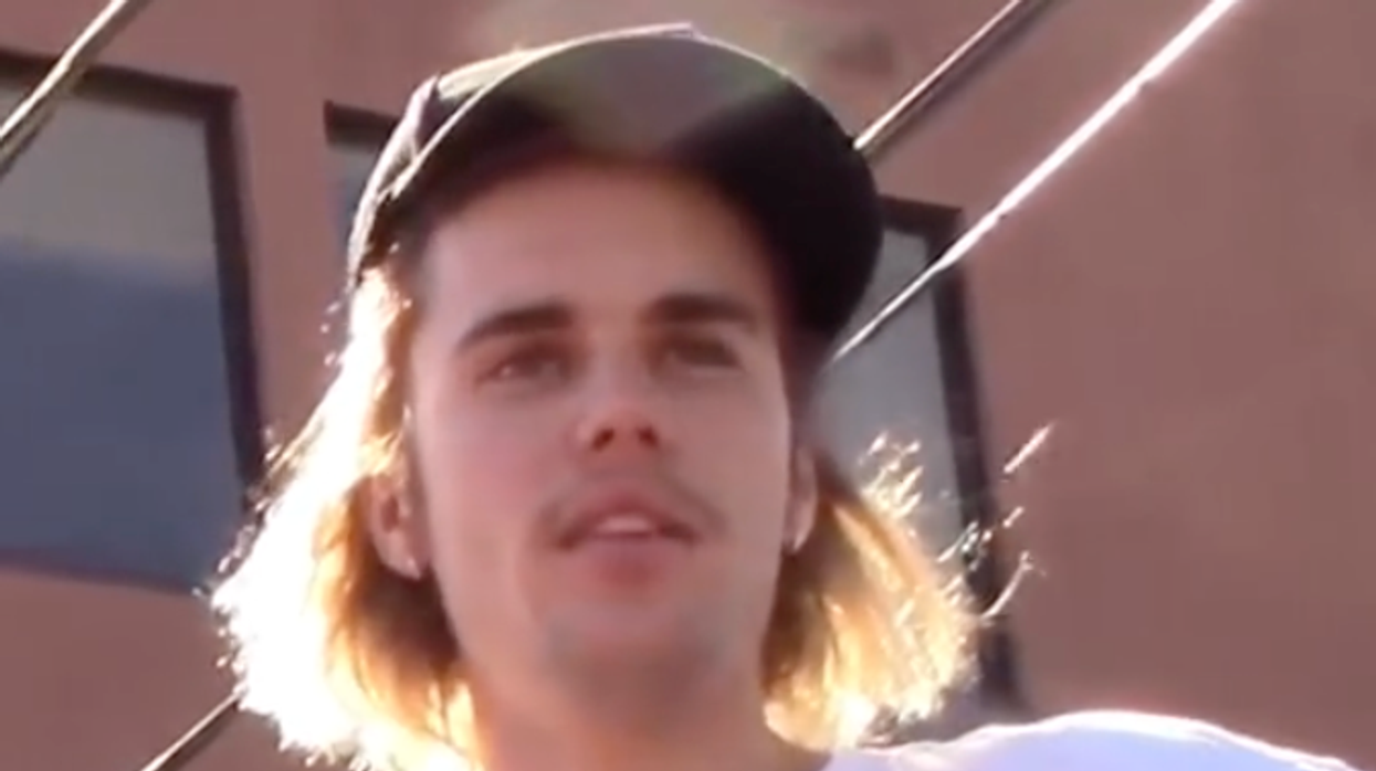 Justin Bieber addressing the paparazzi.