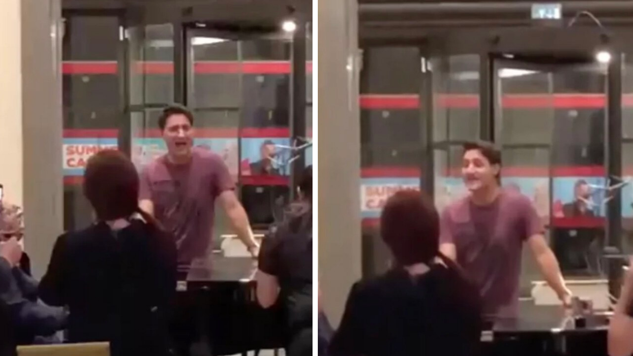 Justin Trudeau chantant à Londres.