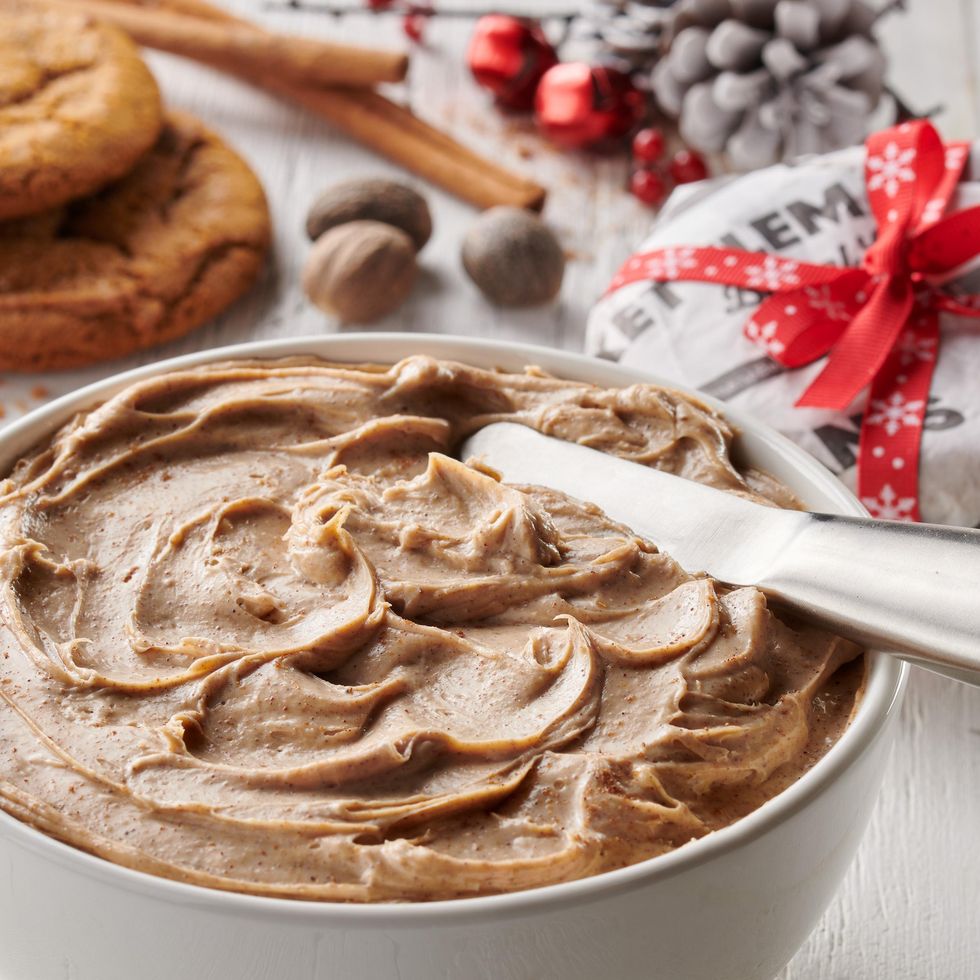 Kettlemans Bagel In Ontario Has A New Peppermint Bagel & It Tastes Like Christmas Morning