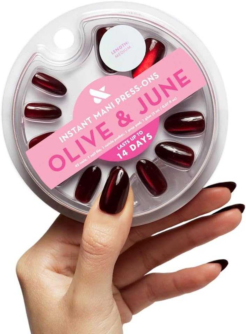 Kit Olive & June Instant Mani avec 42 faux ongles ovales, colle incluse sur Amazon.