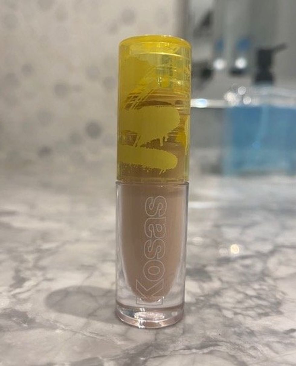 Kosas Mini Super Creamy + Brightening Concealer.