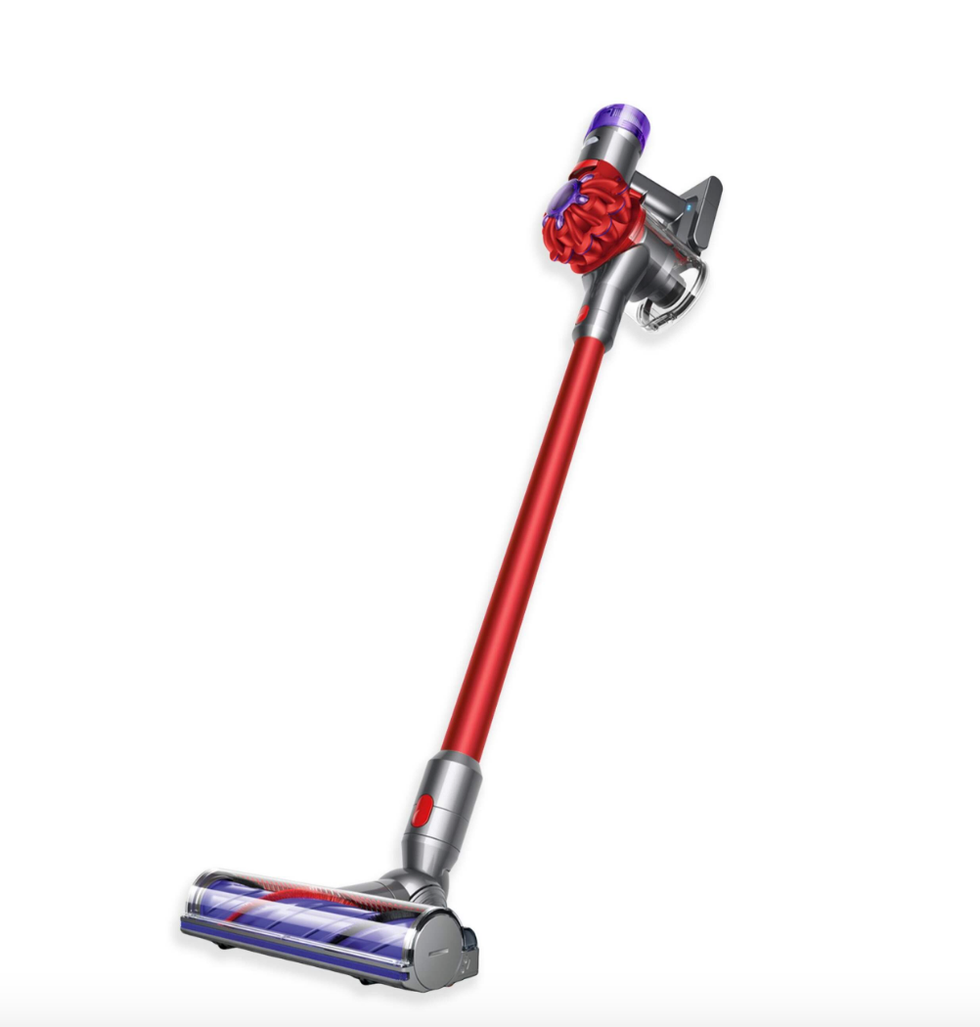 L'aspirateur Dyson V8.
