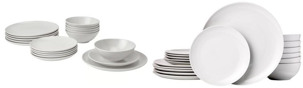 L'ensemble de vaisselle F\u00c4RGKLAR chez IKEA. Droite : L'ensemble de vaisselle Amazon Basics.