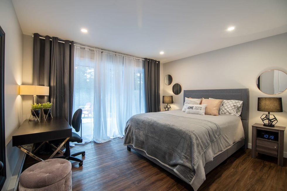 L'une des chambres \u00e0 coucher.