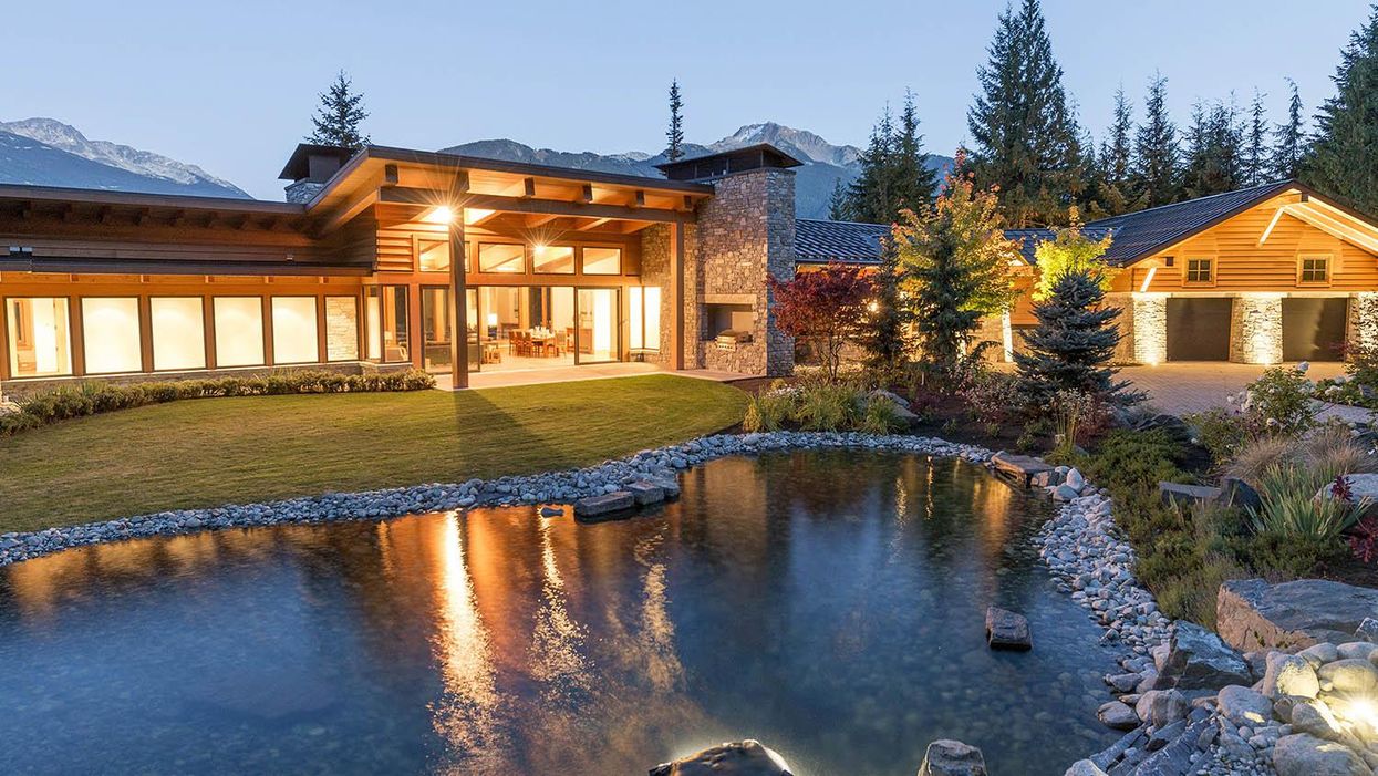 L'une des maisons d'Occupation Double Dans l'Ouest est à vendre pour 13 M$