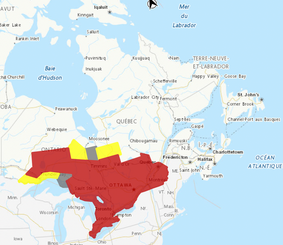 La carte partag\u00e9e par Environnement Canada : Toutes les zone en rouges sont vis\u00e9es par les avertissements de chaleur.