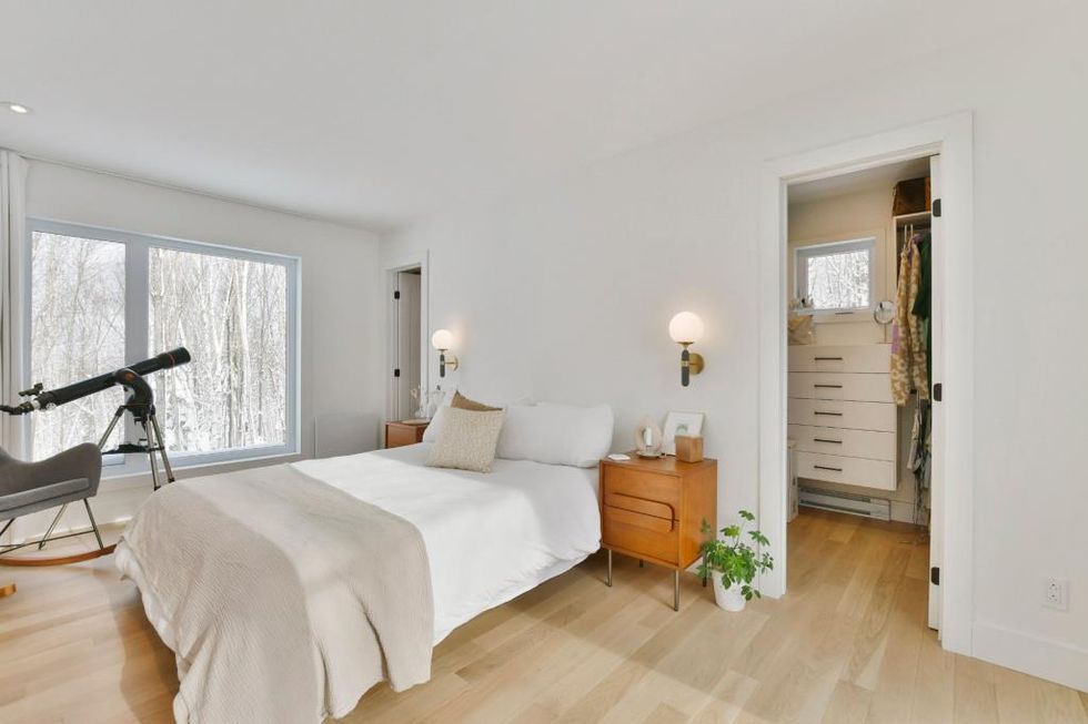 La chambre principale avec walk-in.