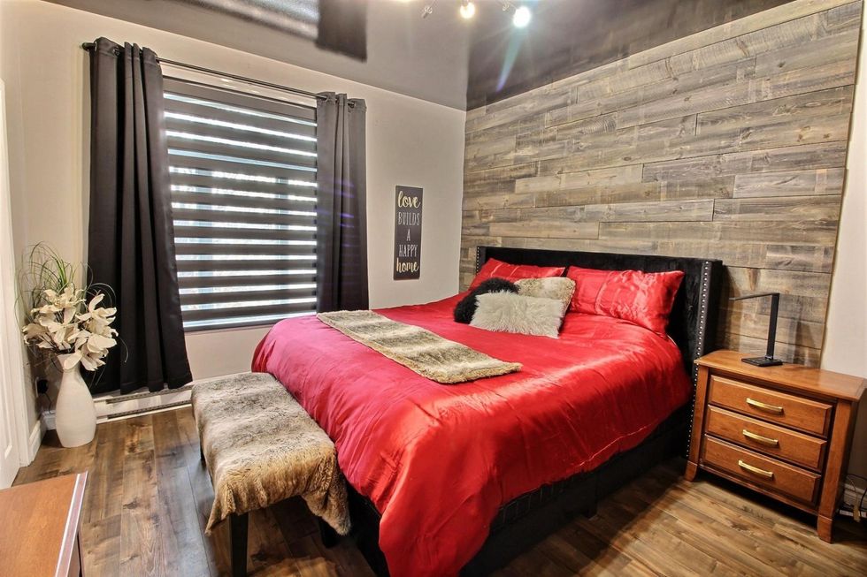 La chambre principale.