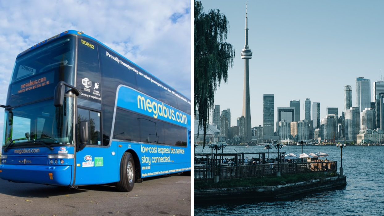 La compagnie Megabus. Droite : La ville de Toronto.