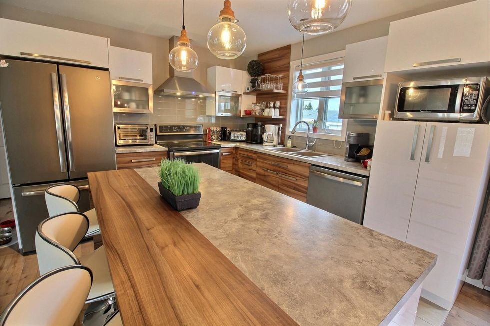 Cette magnifique maison de 16 pièces en Gaspésie est à vendre pour 344