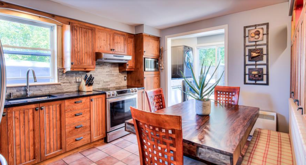 La cuisine d'une maison \u00e0 vendre \u00e0 Laval.