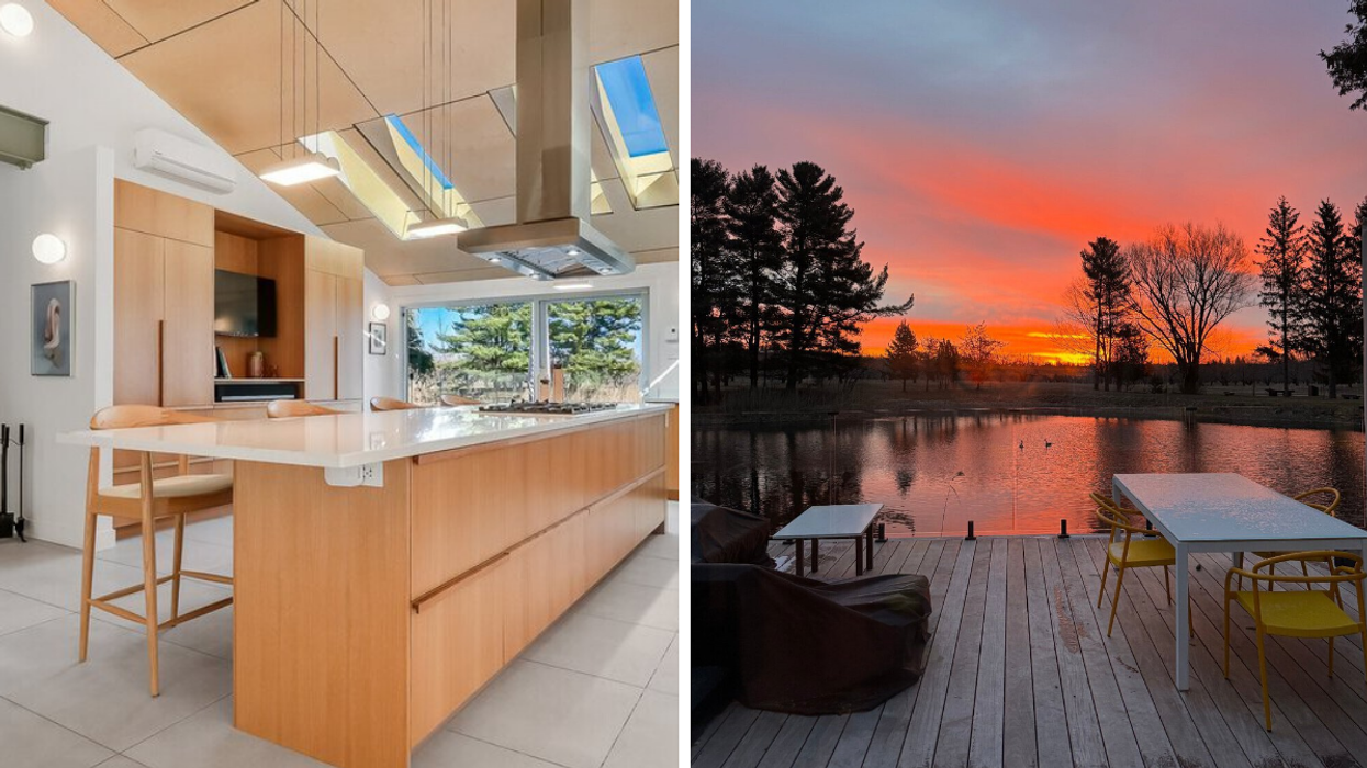 La cuisine de la maison à vendre de Marc Labrèche. Droite : La terrasse au bord de l'étang.