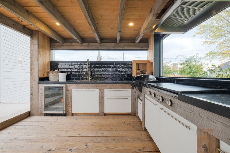 La cuisine ext\u00e9rieure.