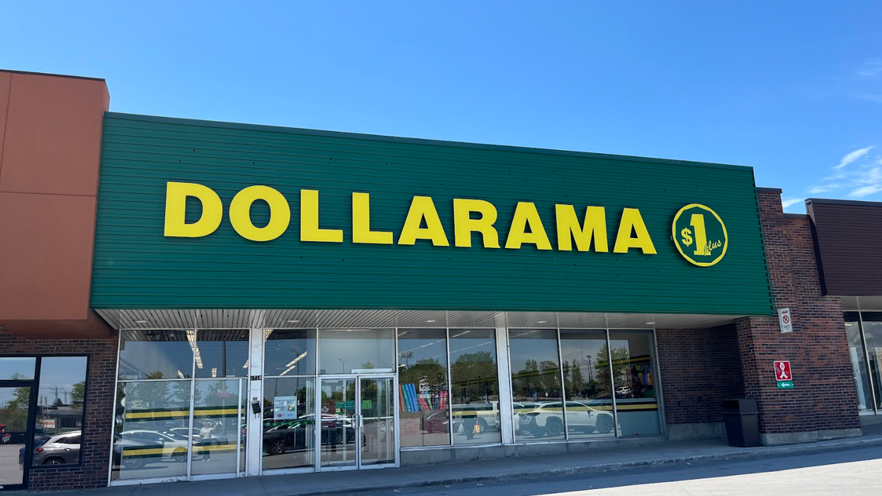 La devanture d'un magasin Dollarama.