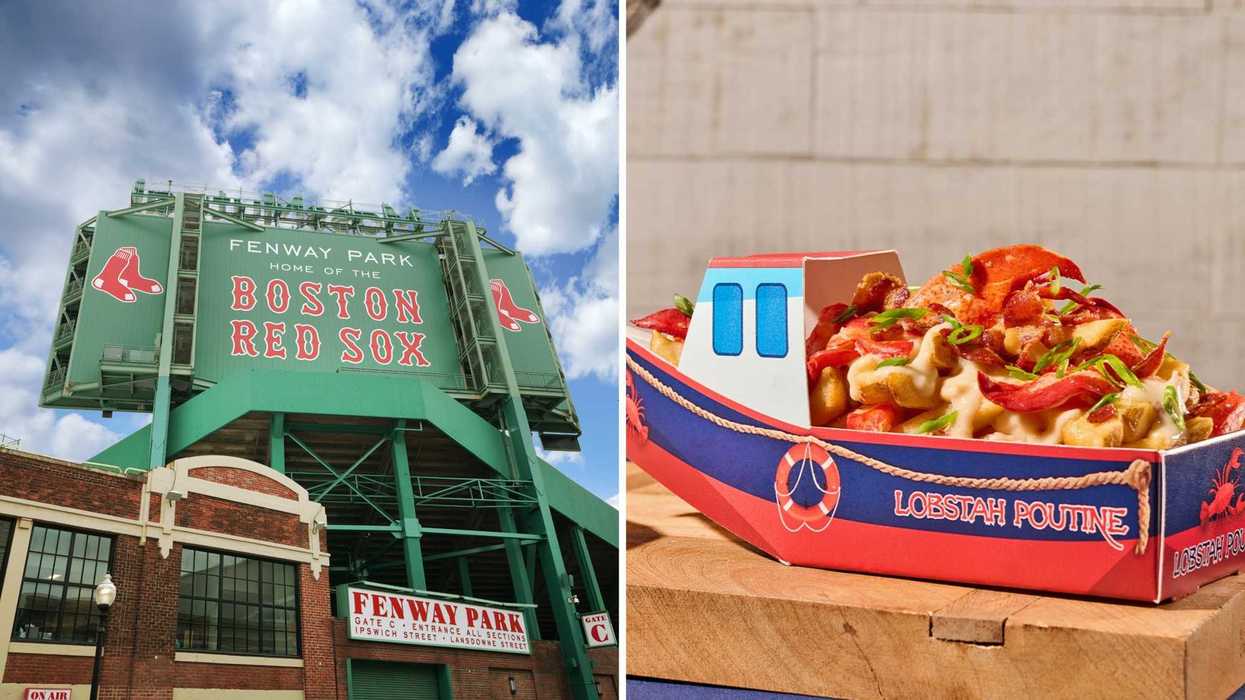 La devanture du Fenway Park de Boston. Droite : la poutine au homard des Red Sox.
