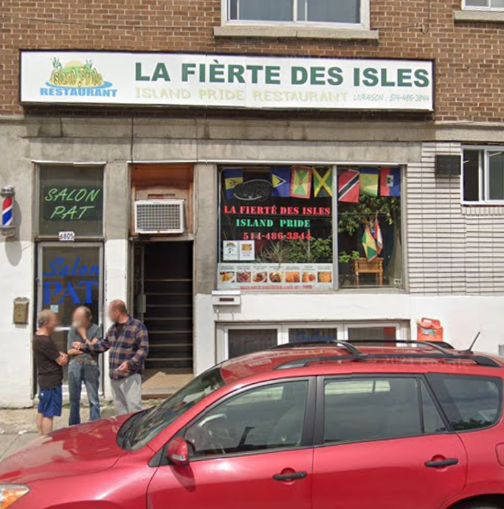 La devanture du restaurant La fiert\u00e9 des isles \u00e0 Montr\u00e9al.
