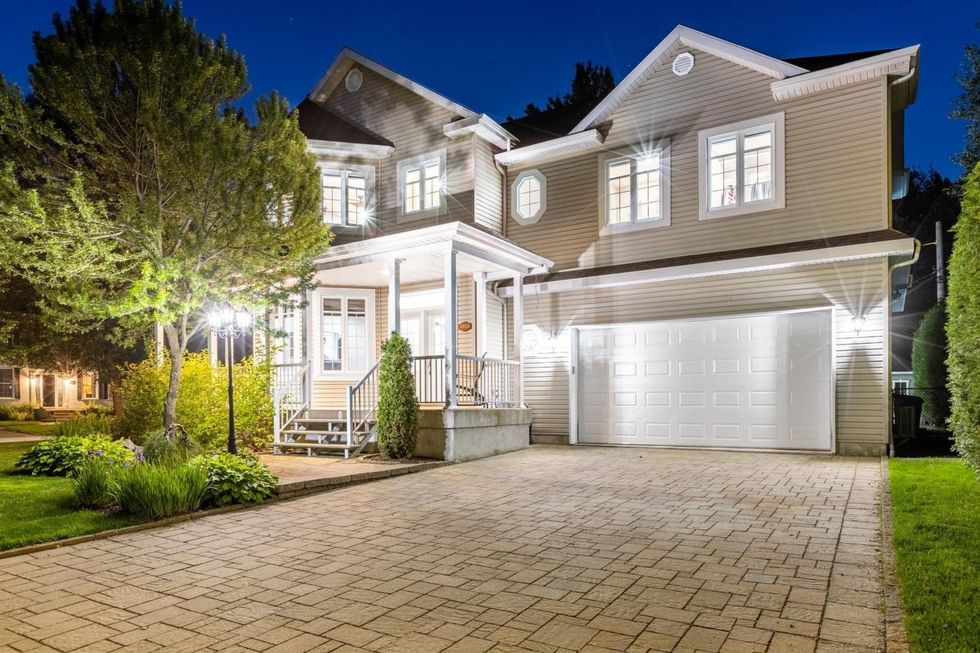 Cette maison de 22 pièces à TroisRivières est en vente pour le prix d'un condo à Montréal Narcity Cette maison de 22 pièces à TroisRivières est en vente pour le prix d'un condo à Montréal Narcity