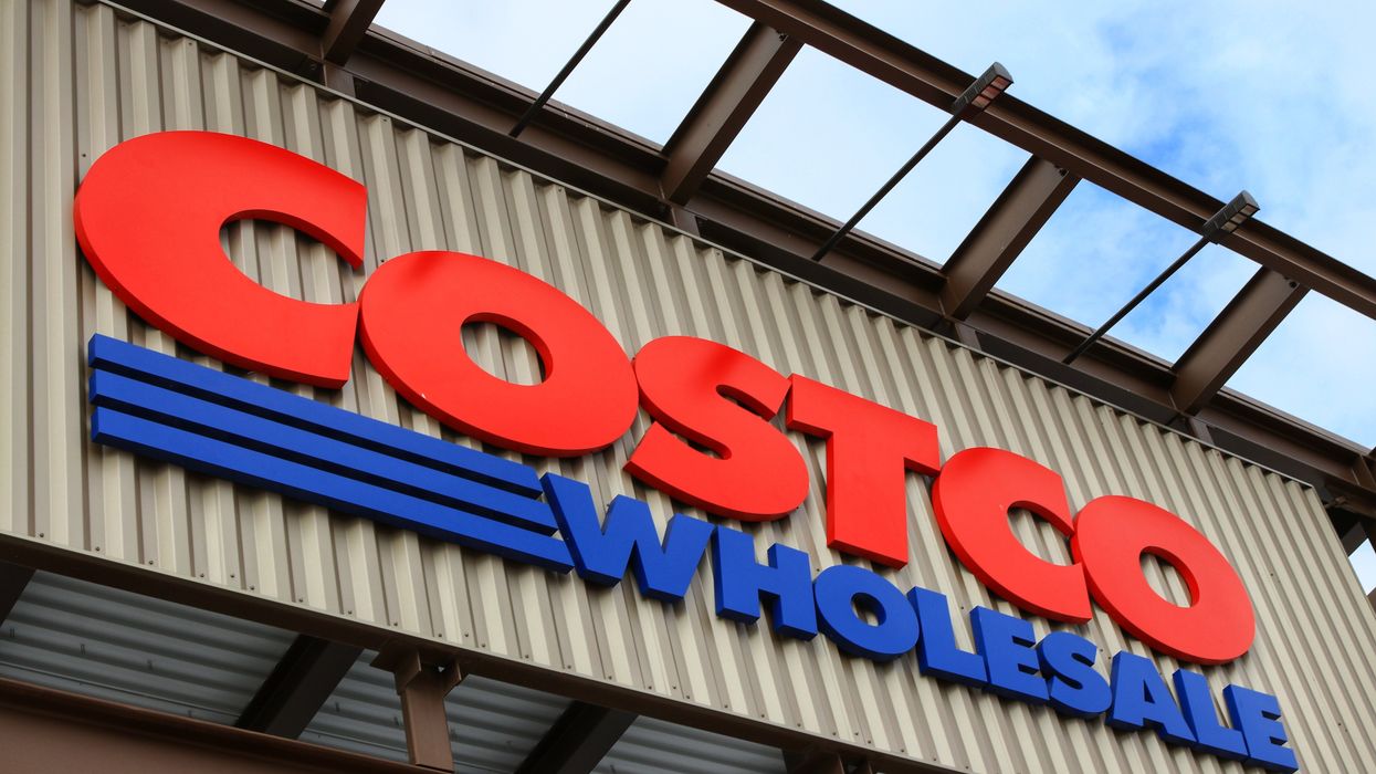 La façade d'un entrepôt Costco.