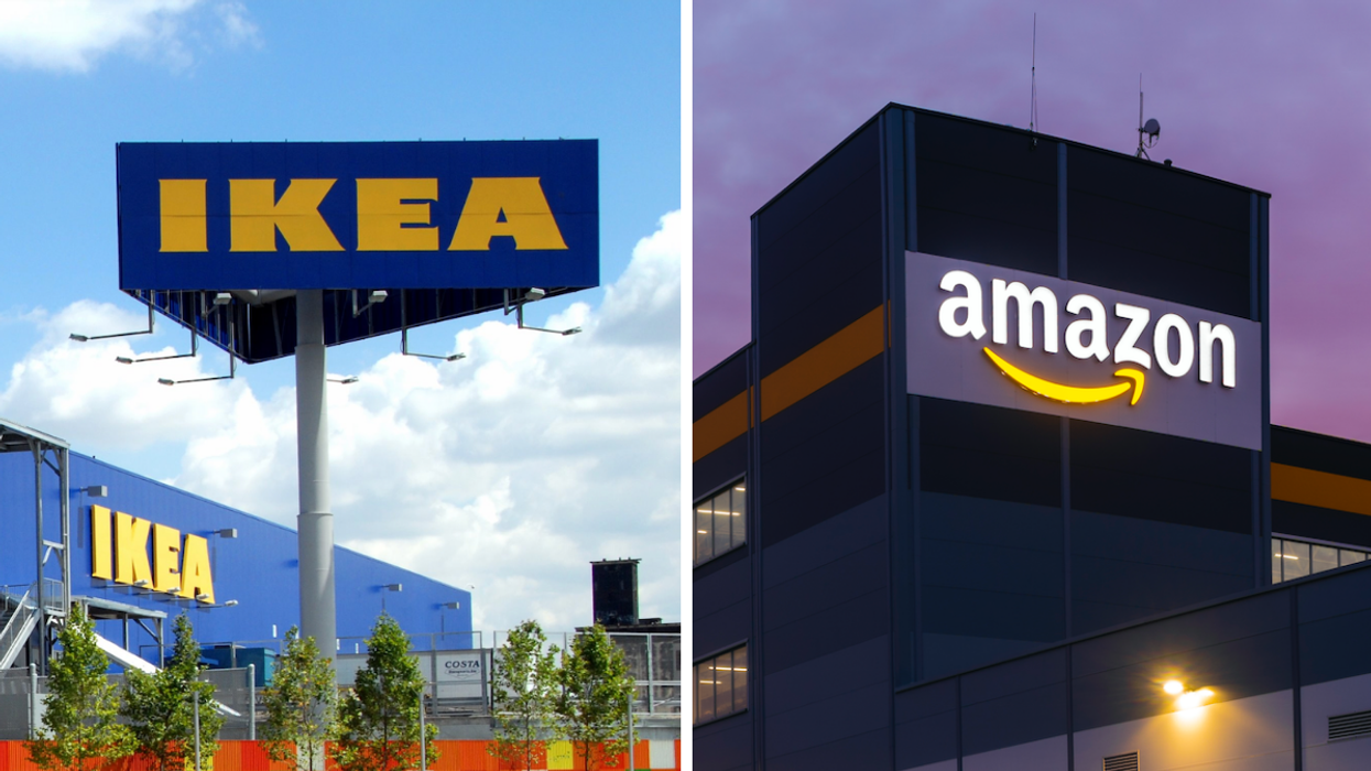 La façade d'un IKEA. Droit : La façade d'un Amazon.