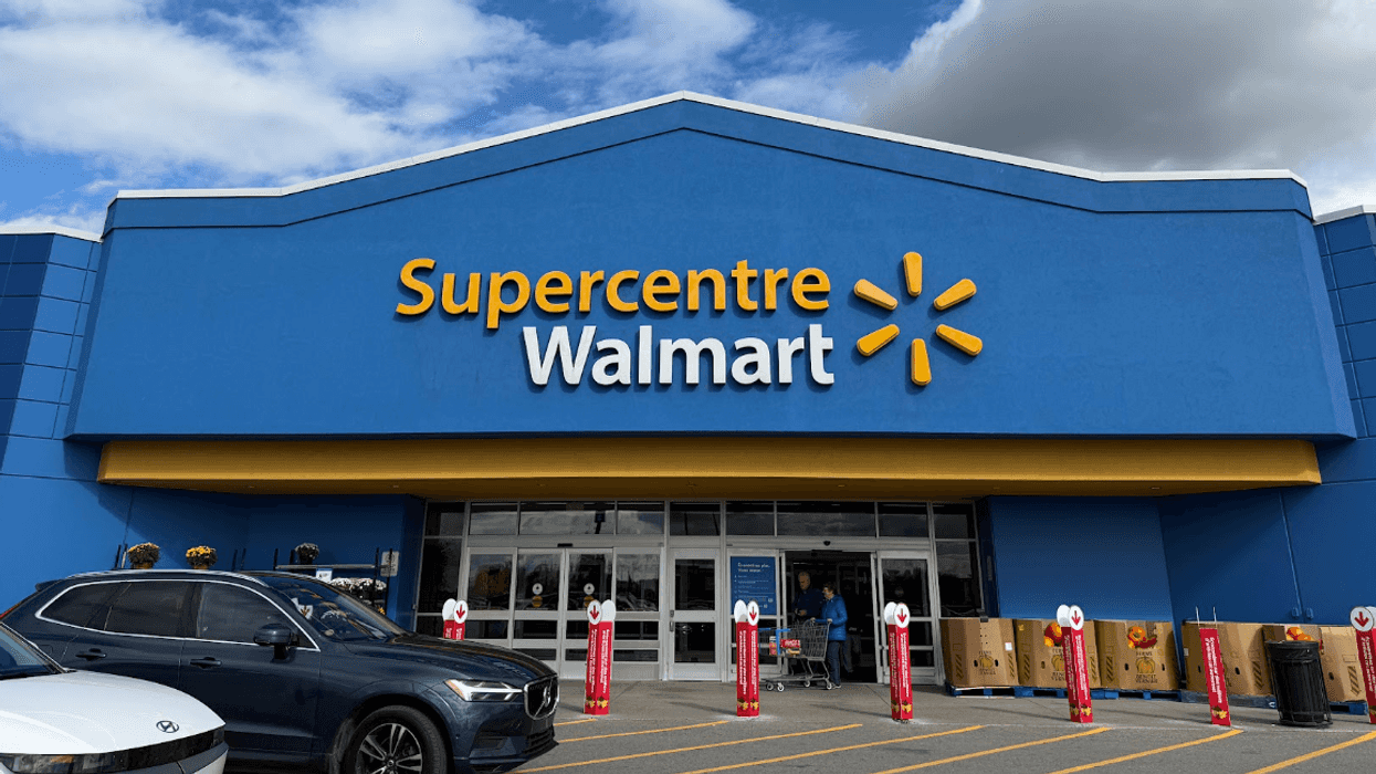La façade d'un magasin Walmart au Québec.