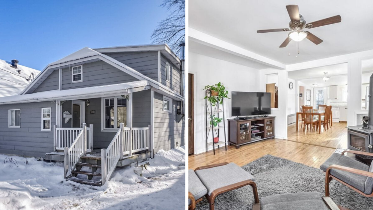 La façade d'une maison grise à vendre à Laval. Droite : Le salon d'une maison à vendre à Laval.