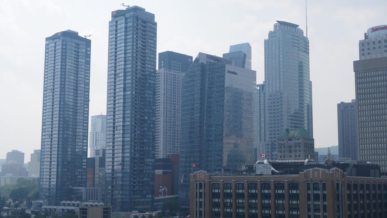 La fumée des feux de forêt à l'ouest atteint le Québec