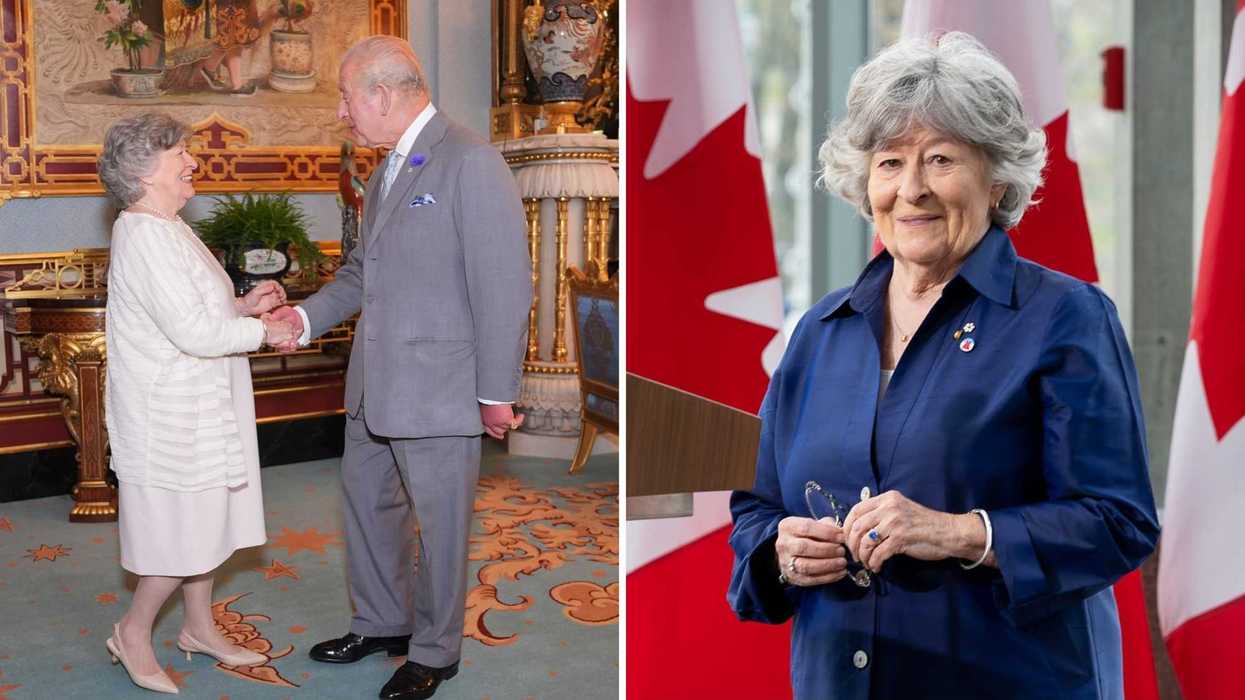 La gouverneure générale Louise Arbour et le roi Charles III. Droite : la gouverneure générale Louise Arbour.