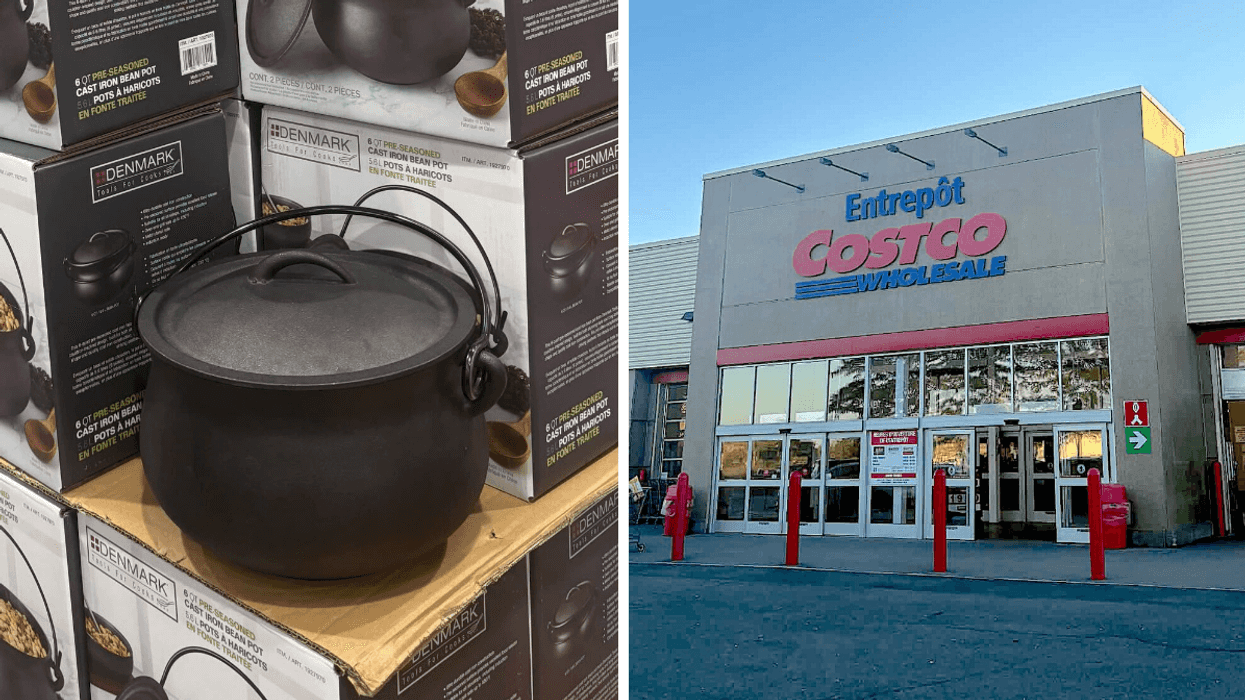 La marmite en fonte préassaisonnée Denmark de 5,6 L au Costco. Droite : La façade d'un Costco.