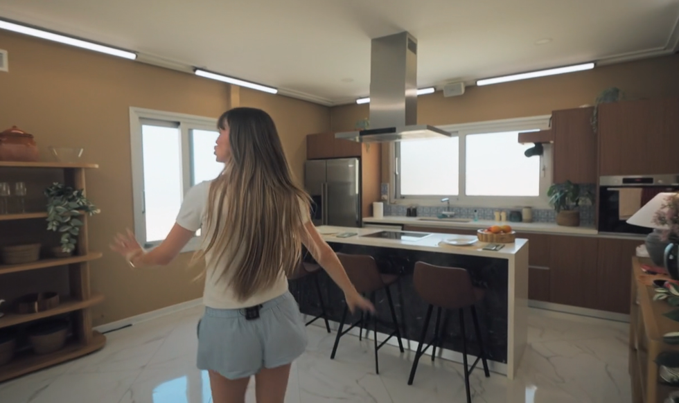 La petite cuisine de la maison des gars d'Occupation Double Chypre.