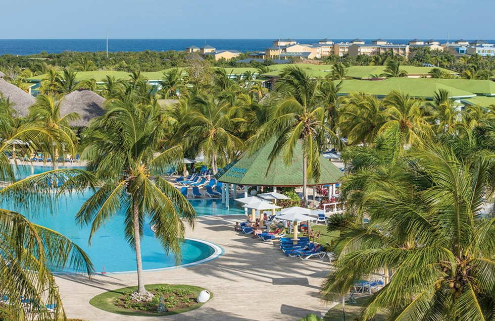 La piscine de l'Hotel Playa Costa Verde.