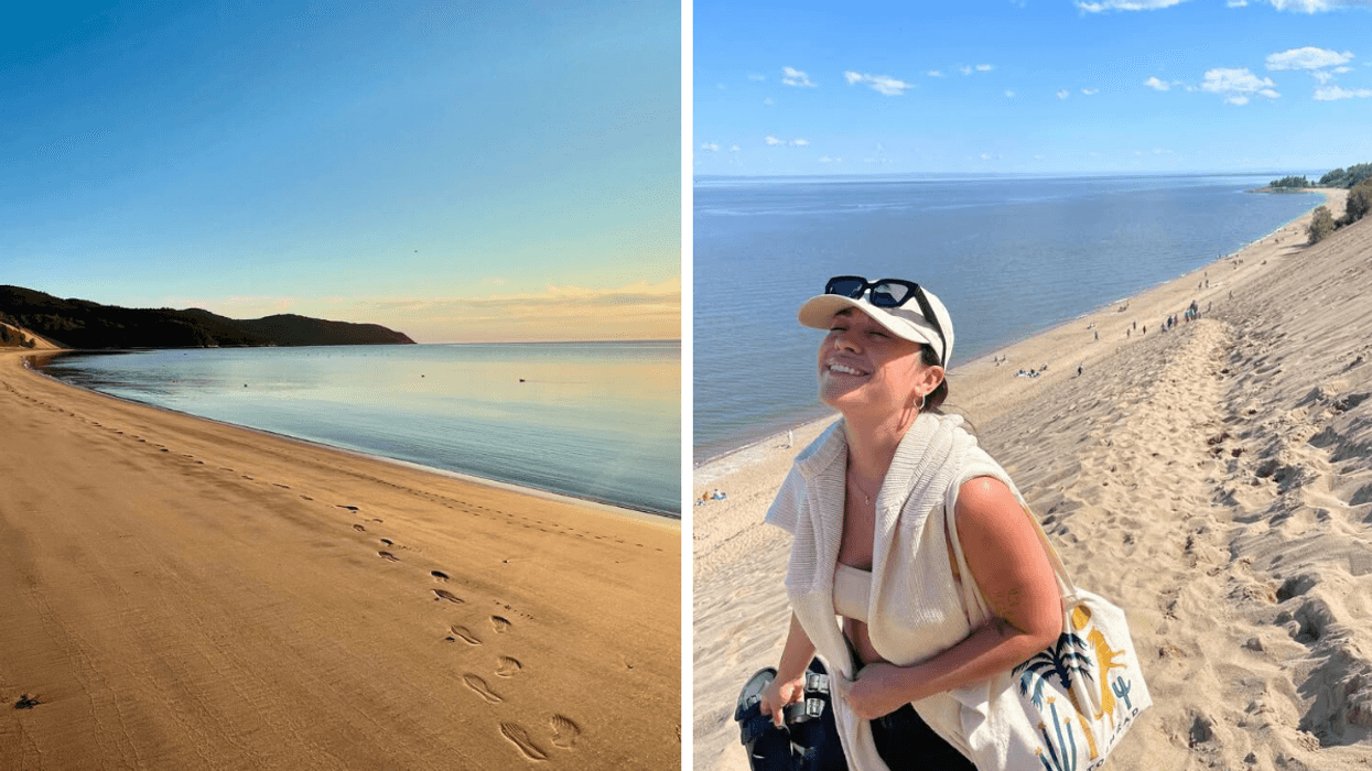 La plage des dunes de Tadoussac. Droite : Une personne sur les dunes de Tadoussac.