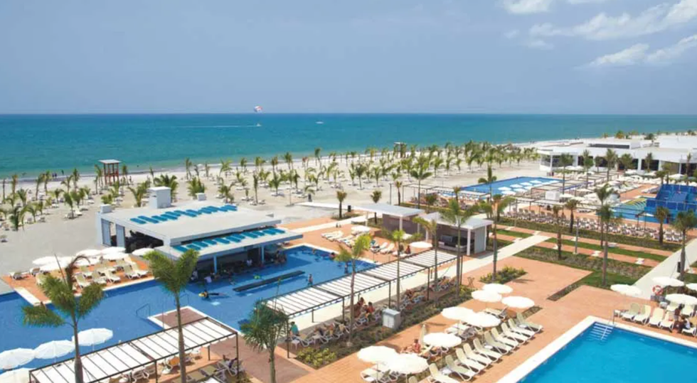 La plage et les piscines du Riu Playa Blanca au Panama.